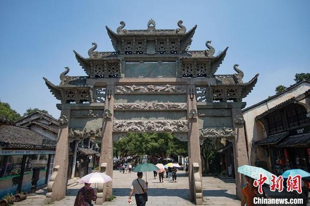 艾米高中校服